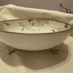 🌼 Antique Nippon Hand-Painted Porcelain Footed Bowl – Gold Floral – c.1891–1921